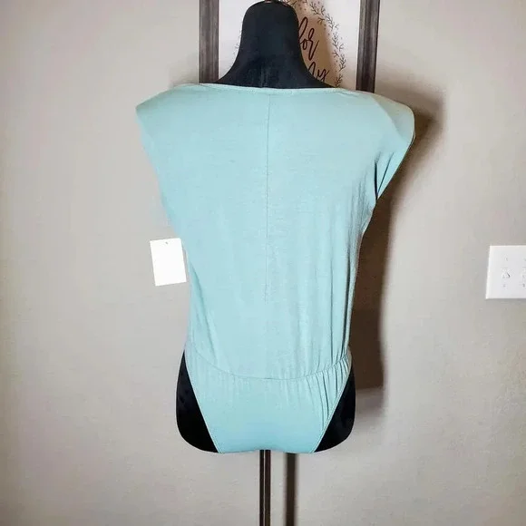 NWT Vibe Sportswear Dus Sage Shoulder Pad Bodysuit Women's Size Large - Picture 10 of 12